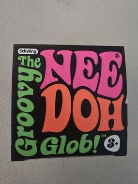 Schylling The NEE DOH Glob! Colorful Retro Box